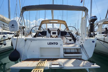 Dufour Grand Large 430 – 2020 (Lento)